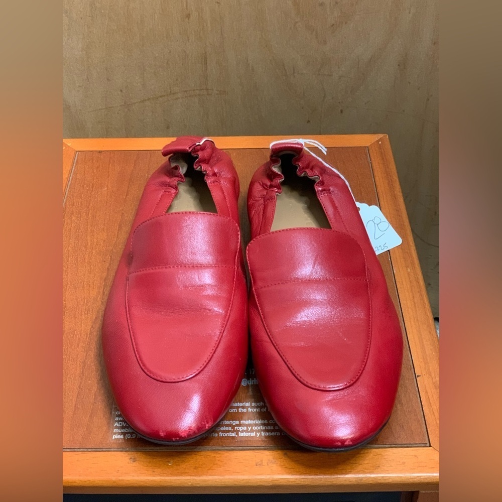 Everlane Made In Italy Vibrant Rose Red Leather Flats.         Size-9 - Picture 3 of 7